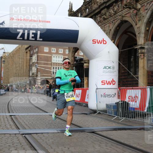 05.10.2025 - 20. swb-Marathon Bremen Yannick Fuchs http://msf.ph/oto/9236756 05.10.2025 10:38:31 Ziel 9809, 11430 meine-sportfotos.de