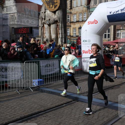05.10.2025 - 20. swb-Marathon Bremen Yannick Fuchs http://msf.ph/oto/9236786 05.10.2025 11:05:50 Ziel 9335, 9423, 10197, 10529, 10769, 10843, 10844, 10999, 11604 meine-sportfotos.de