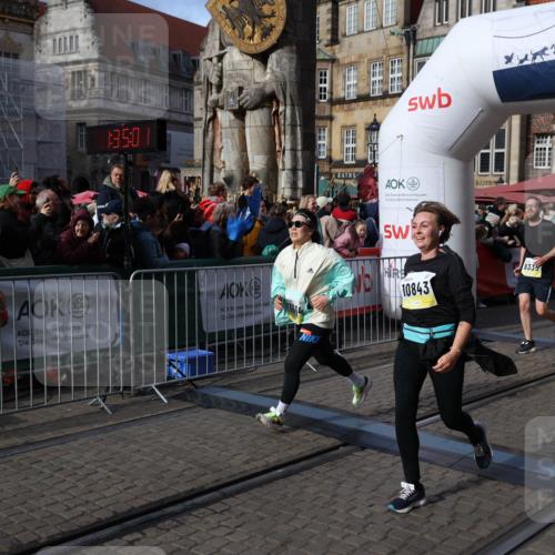 05.10.2025 - 20. swb-Marathon Bremen Yannick Fuchs http://msf.ph/oto/9236794 05.10.2025 11:05:50 Ziel 9335, 9423, 10197, 10529, 10769, 10843, 10844, 10999, 11604 meine-sportfotos.de