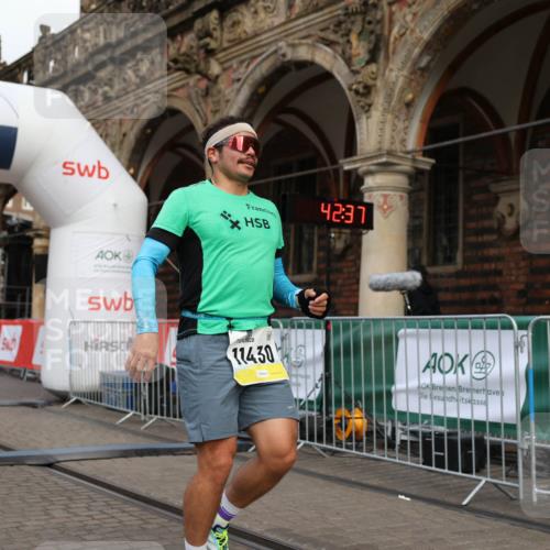 05.10.2025 - 20. swb-Marathon Bremen Yannick Fuchs http://msf.ph/oto/9236803 05.10.2025 10:38:33 Ziel 9809, 11430 meine-sportfotos.de