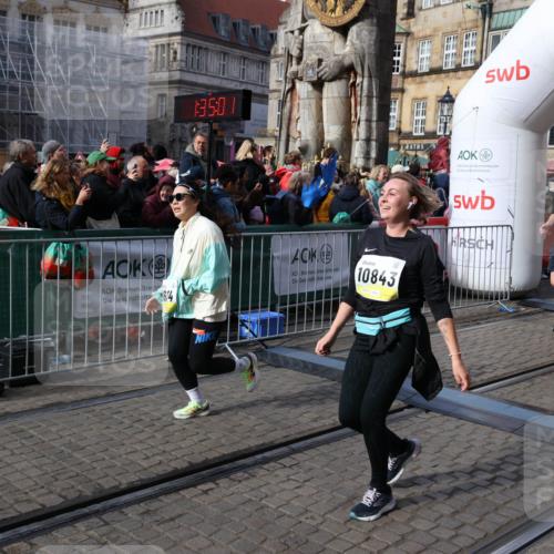 05.10.2025 - 20. swb-Marathon Bremen Yannick Fuchs http://msf.ph/oto/9236825 05.10.2025 11:05:50 Ziel 9335, 9423, 10197, 10529, 10769, 10843, 10844, 10999, 11604 meine-sportfotos.de