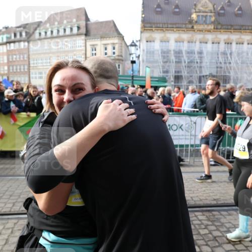 05.10.2025 - 20. swb-Marathon Bremen Yannick Fuchs http://msf.ph/oto/9236879 05.10.2025 11:05:55 Ziel 7777, 9335, 9423, 9907, 10197, 10529, 10619, 10769, 11455, 11604 meine-sportfotos.de