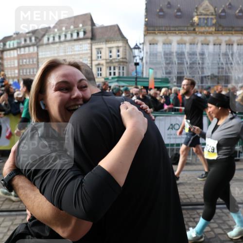 05.10.2025 - 20. swb-Marathon Bremen Yannick Fuchs http://msf.ph/oto/9236886 05.10.2025 11:05:55 Ziel 7777, 9335, 9423, 9907, 10197, 10529, 10619, 10769, 11455, 11604 meine-sportfotos.de