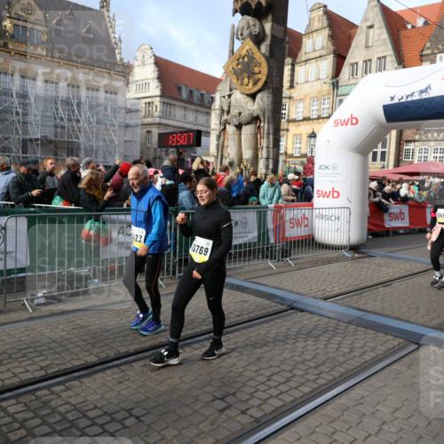 05.10.2025 - 20. swb-Marathon Bremen Yannick Fuchs http://msf.ph/oto/9236929 05.10.2025 11:05:56 Ziel 7777, 9335, 9423, 9907, 10197, 10529, 10619, 10769, 11455 meine-sportfotos.de