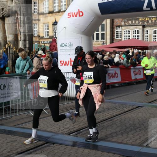 05.10.2025 - 20. swb-Marathon Bremen Yannick Fuchs http://msf.ph/oto/9236960 05.10.2025 11:05:58 Ziel 7777, 9423, 9907, 10619, 10769, 11455 meine-sportfotos.de