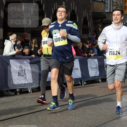 05.10.2025 - 20. swb-Marathon Bremen Strokosch-Dieckow http://msf.ph/oto/9236981 05.10.2025 10:55:46 Ziel 9521, 9621, 9882, 10088, 10253, 10287, 10323, 10385, 10610, 10653, 10800, 11052, 11249, 11439, 11586, 11624 meine-sportfotos.de