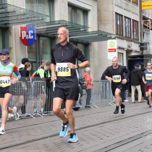 05.10.2025 - 20. swb-Marathon Bremen Strokosch-Dieckow http://msf.ph/oto/9237014 05.10.2025 10:45:09 Ziel 8000, 9200, 9222, 9250, 9290, 9396, 9709, 9885, 9963, 10053, 10447, 10634, 10639, 10682, 10898, 11346, 11403, 11585, 11678, 11745, 8000, 9200, 9222, 9250, 9290, 9396, 9709, 9885, 9963, 10053, 10447, 10634, 10639, 10682, 10898, 11346, 11403, 11585, 11678, 11745 meine-sportfotos.de