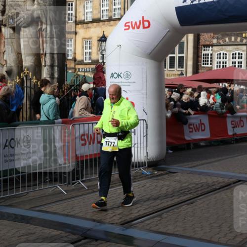 05.10.2025 - 20. swb-Marathon Bremen Yannick Fuchs http://msf.ph/oto/9237037 05.10.2025 11:06:00 Ziel 7777, 9907, 10619, 10769, 11455 meine-sportfotos.de