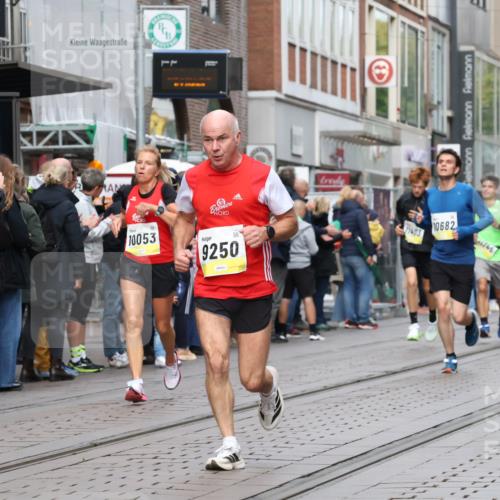 05.10.2025 - 20. swb-Marathon Bremen Strokosch-Dieckow http://msf.ph/oto/9237122 05.10.2025 10:45:16 Ziel 28, 8000, 9200, 9222, 9250, 9709, 9960, 10053, 10350, 10447, 10639, 10682, 10792, 10823, 11346, 11403, 11585, 11678, 11745, 28, 8000, 9200, 9222, 9250, 9709, 9960, 10053, 10350, 10447, 10639, 10682, 10792, 10823, 11346, 11403, 11585, 11678, 11745 meine-sportfotos.de