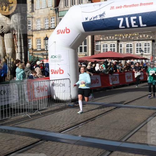 05.10.2025 - 20. swb-Marathon Bremen Yannick Fuchs http://msf.ph/oto/9237139 05.10.2025 11:06:07 Ziel 9355, 9931, 10081, 10095, 10587, 10597, 11134, 11425, 11468 meine-sportfotos.de