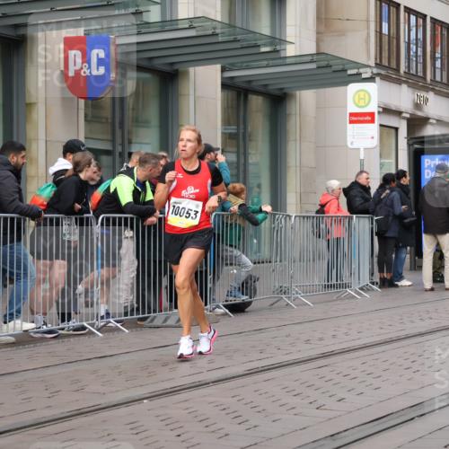 05.10.2025 - 20. swb-Marathon Bremen Strokosch-Dieckow http://msf.ph/oto/9237175 05.10.2025 10:45:19 Ziel 28, 8000, 9200, 9222, 9250, 9709, 9960, 10053, 10350, 10639, 10682, 10792, 10823, 11403, 11585, 11678, 11745, 28, 8000, 9200, 9222, 9250, 9709, 9960, 10053, 10350, 10639, 10682, 10792, 10823, 11403, 11585, 11678, 11745 meine-sportfotos.de