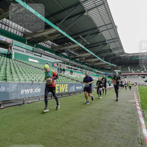 05.10.2025 - 20. swb-Marathon Bremen Michael Burmester http://msf.ph/oto/9237234 05.10.2025 13:00:09 Laufen im Stadion 47, 99, 226, 271, 283, 491, 498, 575, 627, 694, 860, 954, 978, 1116, 1471, 1525, 1548, 1606, 1806, 2007, 2504, 2518, 2609, 2745, 2782, 2866, 2915, 3040, 3086, 3087, 3104, 3160, 3169, 3177, 3230, 3237, 3293, 3549, 3592, 3605, 3783, 4034, 4035, 4046, 4181, 4202, 4220, 4380, 4536, 4592, 4661, 4824, 4879, 5493, 5627, 6126, 6208, 6389, 6439, 6536, 6636, 6674, 6704, 6762, 6881, 7295, 7307, 7398, 7421, 7537, 7598, 7679, 8258, 8372, 8699, 8981, 9072, 27, 807, 1043, 1516, 1598 meine-sportfotos.de