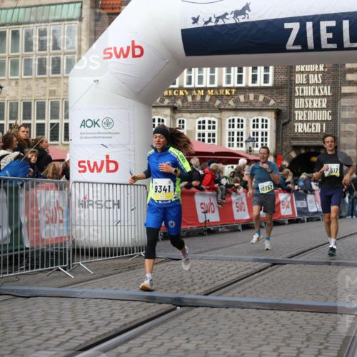 05.10.2025 - 20. swb-Marathon Bremen Yannick Fuchs http://msf.ph/oto/9237286 05.10.2025 10:38:55 Ziel 9341, 10352, 10409, 10517, 10862, 11132 meine-sportfotos.de