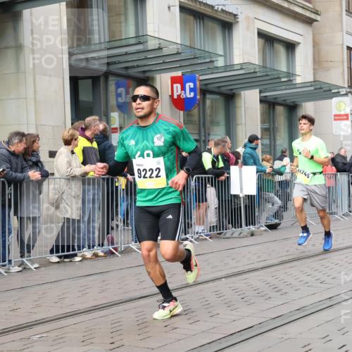 05.10.2025 - 20. swb-Marathon Bremen Strokosch-Dieckow http://msf.ph/oto/9237294 05.10.2025 10:45:23 Ziel 28, 8000, 9200, 9222, 9250, 9285, 9709, 9960, 10053, 10350, 10639, 10682, 10773, 10792, 10823, 11678, 11745, 28, 8000, 9200, 9222, 9250, 9285, 9709, 9960, 10053, 10350, 10639, 10682, 10773, 10792, 10823, 11678, 11745 meine-sportfotos.de