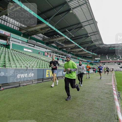 05.10.2025 - 20. swb-Marathon Bremen Michael Burmester http://msf.ph/oto/9237296 05.10.2025 13:00:16 Laufen im Stadion 47, 52, 271, 283, 491, 498, 575, 627, 694, 860, 954, 978, 1017, 1116, 1471, 1525, 1548, 1606, 1806, 2007, 2504, 2518, 2609, 2745, 2782, 2866, 2915, 3040, 3104, 3160, 3169, 3177, 3230, 3237, 3293, 3549, 3592, 3605, 3783, 4034, 4035, 4046, 4181, 4202, 4220, 4502, 4536, 4592, 4661, 4824, 4879, 5493, 5610, 5627, 5663, 6027, 6057, 6126, 6208, 6389, 6439, 6536, 6636, 6674, 6704, 6762, 6881, 7295, 7307, 7537, 7598, 7679, 8258, 8699, 27, 807, 1043, 1598 meine-sportfotos.de