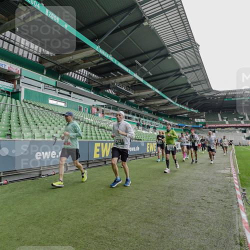 05.10.2025 - 20. swb-Marathon Bremen Michael Burmester http://msf.ph/oto/9237327 05.10.2025 13:00:22 Laufen im Stadion 47, 52, 271, 283, 491, 498, 575, 627, 694, 860, 954, 978, 1017, 1116, 1182, 1471, 1525, 1548, 1606, 1806, 2007, 2504, 2518, 2609, 2745, 2782, 2822, 2866, 2915, 3040, 3104, 3160, 3169, 3177, 3230, 3237, 3293, 3549, 3592, 3605, 3783, 4034, 4035, 4046, 4181, 4202, 4220, 4502, 4592, 4661, 4824, 4879, 5272, 5610, 5627, 5663, 5836, 6027, 6057, 6126, 6208, 6389, 6439, 6440, 6523, 6536, 6636, 6674, 6704, 6762, 6881, 7295, 7307, 7537, 7598, 7679, 8258, 8699 meine-sportfotos.de