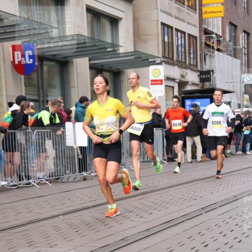 05.10.2025 - 20. swb-Marathon Bremen Strokosch-Dieckow http://msf.ph/oto/9237345 05.10.2025 10:45:25 Ziel 28, 8000, 9200, 9222, 9250, 9285, 9709, 9960, 10053, 10350, 10639, 10682, 10773, 10792, 10823, 11617, 11678, 11745, 28, 8000, 9200, 9222, 9250, 9285, 9709, 9960, 10053, 10350, 10639, 10682, 10773, 10792, 10823, 11617, 11678, 11745 meine-sportfotos.de
