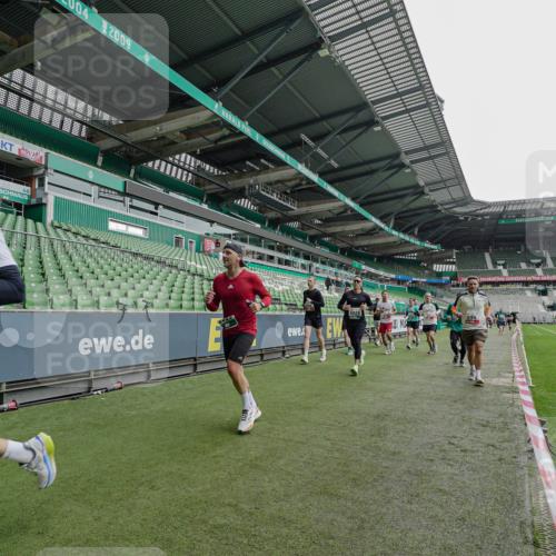 05.10.2025 - 20. swb-Marathon Bremen Michael Burmester http://msf.ph/oto/9237377 05.10.2025 13:00:27 Laufen im Stadion 47, 52, 271, 283, 491, 498, 575, 627, 694, 860, 954, 978, 1017, 1116, 1182, 1471, 1525, 1548, 1606, 1806, 1968, 2007, 2504, 2518, 2609, 2745, 2822, 2915, 3040, 3104, 3160, 3169, 3177, 3230, 3237, 3293, 3549, 3605, 3783, 4034, 4035, 4046, 4181, 4202, 4220, 4502, 4592, 4661, 4788, 4824, 4879, 5183, 5272, 5329, 5610, 5627, 5663, 5836, 5841, 6027, 6057, 6126, 6208, 6389, 6440, 6523, 6536, 6636, 6674, 6704, 6762, 6881, 7295, 7307, 7537, 7598, 7679, 8258, 8699 meine-sportfotos.de