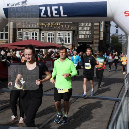 05.10.2025 - 20. swb-Marathon Bremen Yannick Fuchs http://msf.ph/oto/9237393 05.10.2025 11:06:11 Ziel 9355, 9786, 9931, 10081, 10095, 10100, 10101, 10587, 10597, 11134, 11425, 11468, 11525 meine-sportfotos.de