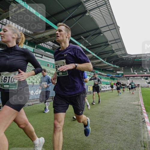 05.10.2025 - 20. swb-Marathon Bremen Michael Burmester http://msf.ph/oto/9237418 05.10.2025 13:00:31 Laufen im Stadion 47, 52, 72, 271, 283, 491, 498, 575, 627, 694, 860, 954, 1017, 1116, 1182, 1423, 1471, 1525, 1606, 1806, 1968, 2007, 2504, 2518, 2609, 2668, 2745, 2806, 2822, 2915, 3040, 3104, 3160, 3169, 3177, 3230, 3237, 3293, 3549, 3605, 3783, 3979, 4034, 4035, 4046, 4181, 4202, 4216, 4220, 4502, 4592, 4661, 4788, 4824, 4879, 5183, 5272, 5329, 5610, 5627, 5663, 5836, 5841, 6027, 6057, 6126, 6208, 6389, 6440, 6523, 6536, 6636, 6674, 6704, 6762, 6881, 7295, 7307, 7537, 7598, 7679 meine-sportfotos.de