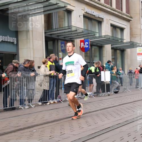 05.10.2025 - 20. swb-Marathon Bremen Strokosch-Dieckow http://msf.ph/oto/9237424 05.10.2025 10:45:27 Ziel 28, 8000, 9200, 9222, 9250, 9285, 9397, 9709, 9876, 9960, 10053, 10090, 10350, 10639, 10682, 10773, 10792, 10823, 11617, 11678, 11745, 28, 8000, 9200, 9222, 9250, 9285, 9397, 9709, 9876, 9960, 10053, 10090, 10350, 10639, 10682, 10773, 10792, 10823, 11617, 11678, 11745 meine-sportfotos.de