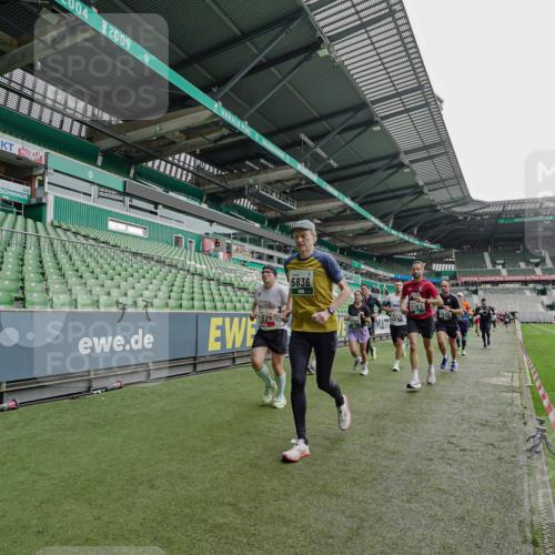 05.10.2025 - 20. swb-Marathon Bremen Michael Burmester http://msf.ph/oto/9237470 05.10.2025 13:00:41 Laufen im Stadion 47, 52, 72, 271, 283, 491, 498, 575, 627, 694, 1017, 1116, 1182, 1423, 1471, 1606, 1806, 1968, 1973, 1998, 2007, 2196, 2369, 2446, 2504, 2518, 2661, 2668, 2706, 2745, 2806, 2822, 2915, 3040, 3160, 3177, 3237, 3293, 3360, 3549, 3604, 3605, 3979, 4034, 4035, 4046, 4202, 4216, 4263, 4502, 4592, 4661, 4788, 4824, 4879, 5011, 5183, 5272, 5329, 5610, 5627, 5663, 5836, 5841, 6027, 6057, 6126, 6208, 6389, 6440, 6523, 6636, 6704, 6762, 6881, 7537, 7598 meine-sportfotos.de