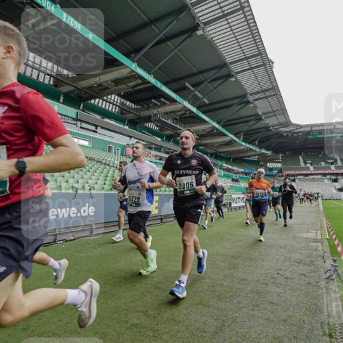 05.10.2025 - 20. swb-Marathon Bremen Michael Burmester http://msf.ph/oto/9237488 05.10.2025 13:00:43 Laufen im Stadion 47, 52, 72, 271, 283, 491, 498, 575, 627, 694, 1017, 1116, 1182, 1273, 1423, 1471, 1606, 1806, 1968, 1973, 1998, 2007, 2196, 2369, 2446, 2504, 2518, 2661, 2668, 2706, 2745, 2806, 2822, 2915, 3040, 3160, 3177, 3237, 3293, 3360, 3549, 3604, 3605, 3979, 4034, 4035, 4046, 4202, 4216, 4263, 4502, 4592, 4661, 4788, 4824, 4879, 5011, 5183, 5272, 5329, 5610, 5627, 5663, 5836, 5841, 6027, 6057, 6208, 6389, 6440, 6523, 6636, 6704, 6762, 6881, 7537, 7598 meine-sportfotos.de