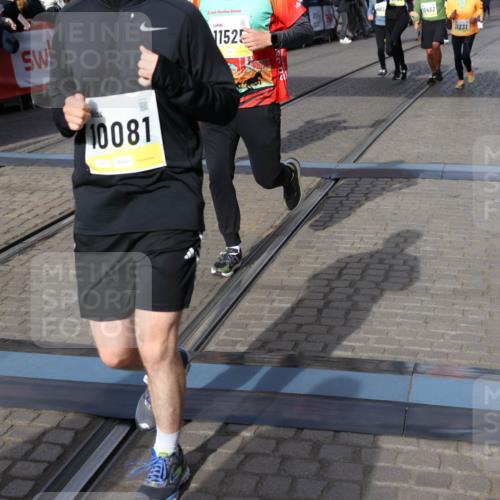 05.10.2025 - 20. swb-Marathon Bremen Yannick Fuchs http://msf.ph/oto/9237496 05.10.2025 11:06:13 Ziel 9355, 9438, 9786, 9931, 10081, 10095, 10100, 10101, 10462, 10587, 10597, 10623, 11134, 11231, 11425, 11468, 11525 meine-sportfotos.de
