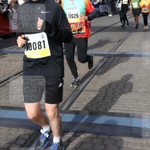 05.10.2025 - 20. swb-Marathon Bremen Yannick Fuchs http://msf.ph/oto/9237506 05.10.2025 11:06:13 Ziel 9355, 9438, 9786, 9931, 10081, 10095, 10100, 10101, 10462, 10587, 10597, 10623, 11134, 11231, 11425, 11468, 11525 meine-sportfotos.de