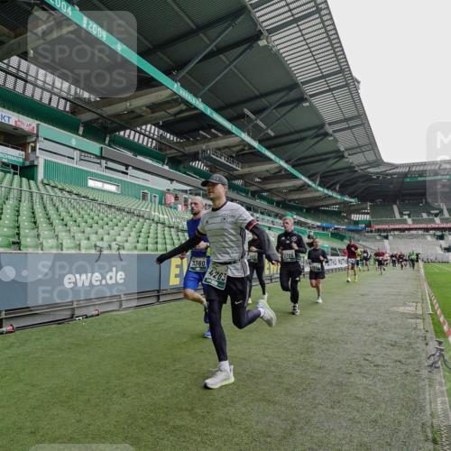05.10.2025 - 20. swb-Marathon Bremen Michael Burmester http://msf.ph/oto/9237543 05.10.2025 13:00:52 Laufen im Stadion 47, 52, 58, 72, 156, 283, 440, 491, 498, 575, 694, 1017, 1082, 1116, 1182, 1238, 1273, 1423, 1471, 1606, 1968, 1973, 1998, 2007, 2196, 2330, 2369, 2446, 2504, 2518, 2661, 2668, 2706, 2712, 2745, 2806, 2822, 2915, 3040, 3160, 3209, 3237, 3293, 3360, 3604, 3605, 3979, 4034, 4035, 4128, 4202, 4216, 4263, 4502, 4661, 4788, 4879, 5011, 5048, 5080, 5121, 5183, 5272, 5329, 5414, 5610, 5663, 5727, 5752, 5836, 5841, 6027, 6057, 6440, 6523, 6704, 6762, 271, 1806 meine-sportfotos.de
