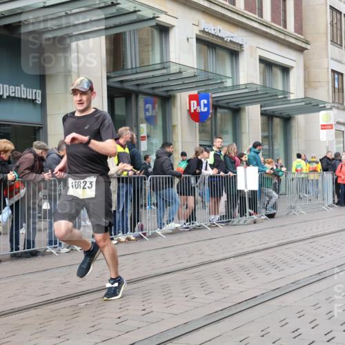 05.10.2025 - 20. swb-Marathon Bremen Strokosch-Dieckow http://msf.ph/oto/9237597 05.10.2025 10:45:33 Ziel 28, 9285, 9397, 9500, 9709, 9876, 9960, 10090, 10350, 10639, 10688, 10773, 10792, 10823, 11074, 11513, 11617, 28, 9285, 9397, 9500, 9709, 9876, 9960, 10090, 10350, 10639, 10688, 10773, 10792, 10823, 11074, 11513, 11617 meine-sportfotos.de