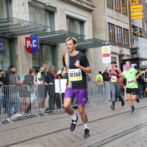 05.10.2025 - 20. swb-Marathon Bremen Strokosch-Dieckow http://msf.ph/oto/9237613 05.10.2025 10:45:35 Ziel 28, 9285, 9397, 9500, 9876, 9960, 10090, 10350, 10688, 10773, 10792, 10823, 10858, 11074, 11513, 11617, 28, 9285, 9397, 9500, 9876, 9960, 10090, 10350, 10688, 10773, 10792, 10823, 10858, 11074, 11513, 11617 meine-sportfotos.de