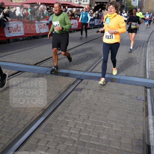 05.10.2025 - 20. swb-Marathon Bremen Yannick Fuchs http://msf.ph/oto/9237674 05.10.2025 11:06:15 Ziel 9355, 9438, 9786, 9931, 10081, 10095, 10100, 10101, 10192, 10462, 10587, 10597, 10623, 10848, 11134, 11231, 11525 meine-sportfotos.de