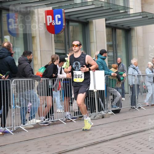 05.10.2025 - 20. swb-Marathon Bremen Strokosch-Dieckow http://msf.ph/oto/9237705 05.10.2025 10:45:38 Ziel 9285, 9397, 9500, 9876, 9960, 10090, 10350, 10688, 10773, 10823, 10858, 11074, 11446, 11513, 11617, 9285, 9397, 9500, 9876, 9960, 10090, 10350, 10688, 10773, 10823, 10858, 11074, 11446, 11513, 11617 meine-sportfotos.de