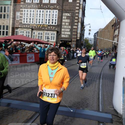 05.10.2025 - 20. swb-Marathon Bremen Yannick Fuchs http://msf.ph/oto/9237706 05.10.2025 11:06:16 Ziel 9355, 9438, 9786, 10081, 10095, 10100, 10101, 10192, 10249, 10462, 10587, 10597, 10623, 10848, 11134, 11231, 11296, 11525 meine-sportfotos.de