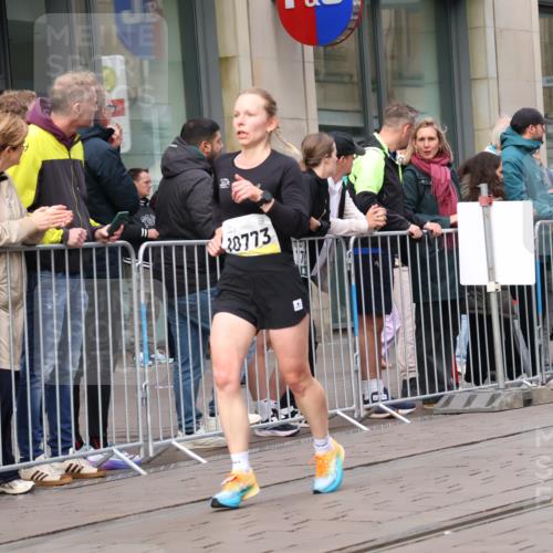 05.10.2025 - 20. swb-Marathon Bremen Strokosch-Dieckow http://msf.ph/oto/9237765 05.10.2025 10:45:40 Ziel 9285, 9397, 9500, 9876, 9960, 10090, 10688, 10773, 10858, 11074, 11446, 11513, 11617, 9285, 9397, 9500, 9876, 9960, 10090, 10688, 10773, 10858, 11074, 11446, 11513, 11617 meine-sportfotos.de