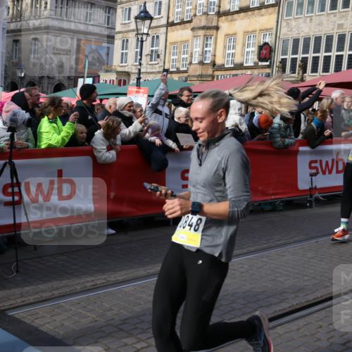 05.10.2025 - 20. swb-Marathon Bremen Yannick Fuchs http://msf.ph/oto/9237824 05.10.2025 11:06:18 Ziel 9387, 9438, 9786, 10100, 10101, 10192, 10249, 10462, 10623, 10848, 11231, 11296, 11433, 11525 meine-sportfotos.de