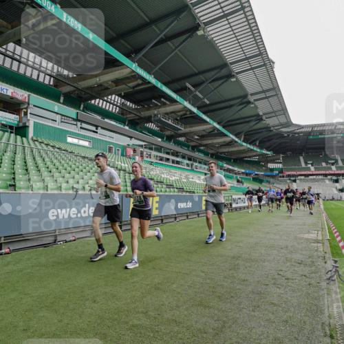 05.10.2025 - 20. swb-Marathon Bremen Michael Burmester http://msf.ph/oto/9237880 05.10.2025 13:01:27 Laufen im Stadion 58, 72, 152, 156, 335, 440, 488, 493, 546, 672, 979, 1082, 1238, 1273, 1361, 1423, 1732, 1759, 1893, 1933, 1973, 1996, 1998, 2096, 2102, 2196, 2235, 2330, 2369, 2433, 2446, 2555, 2565, 2661, 2668, 2706, 2712, 2796, 2806, 2918, 2991, 2995, 3208, 3209, 3360, 3387, 3604, 3662, 3663, 3673, 3877, 3979, 4086, 4128, 4216, 4263, 4329, 4364, 4618, 4882, 4947, 4980, 5011, 5048, 5080, 5121, 5150, 5309, 5329, 5414, 5557, 5570, 5580, 5727, 5731, 5752, 5985, 6082, 52, 575, 1017, 1116 meine-sportfotos.de
