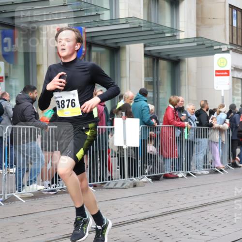 05.10.2025 - 20. swb-Marathon Bremen Strokosch-Dieckow http://msf.ph/oto/9237881 05.10.2025 10:45:50 Ziel 9351, 9362, 9397, 9400, 9500, 9876, 9921, 10090, 10688, 10858, 11074, 11446, 11462, 11513, 9351, 9362, 9397, 9400, 9500, 9876, 9921, 10090, 10688, 10858, 11074, 11446, 11462, 11513 meine-sportfotos.de