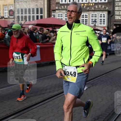 05.10.2025 - 20. swb-Marathon Bremen Yannick Fuchs http://msf.ph/oto/9237892 05.10.2025 11:06:19 Ziel 7979, 9387, 9438, 9712, 9786, 10100, 10101, 10192, 10249, 10462, 10623, 10848, 11065, 11092, 11231, 11296, 11433 meine-sportfotos.de
