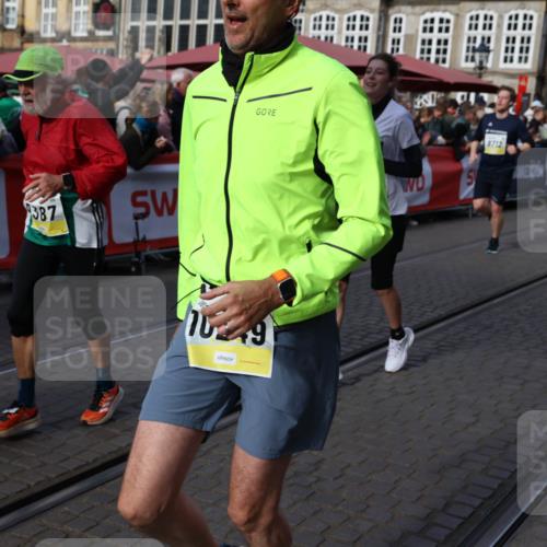 05.10.2025 - 20. swb-Marathon Bremen Yannick Fuchs http://msf.ph/oto/9237920 05.10.2025 11:06:19 Ziel 7979, 9387, 9438, 9712, 9786, 10100, 10101, 10192, 10249, 10462, 10623, 10848, 11065, 11092, 11231, 11296, 11433 meine-sportfotos.de