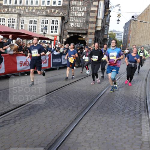 05.10.2025 - 20. swb-Marathon Bremen Yannick Fuchs http://msf.ph/oto/9237926 05.10.2025 11:06:19 Ziel 7979, 9387, 9438, 9712, 9786, 10100, 10101, 10192, 10249, 10462, 10623, 10848, 11065, 11092, 11231, 11296, 11433 meine-sportfotos.de