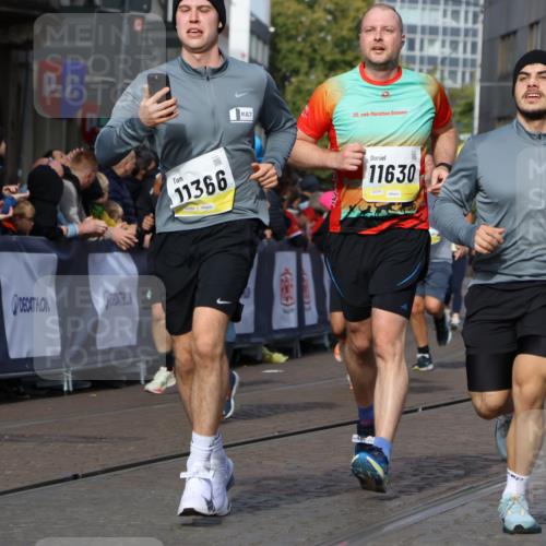 05.10.2025 - 20. swb-Marathon Bremen Strokosch-Dieckow http://msf.ph/oto/9238006 05.10.2025 10:56:10 Ziel 9258, 9811, 9855, 9968, 10006, 10009, 10664, 10989, 10992, 11095, 11364, 11366, 11554, 11620, 11630, 11693, 11741 meine-sportfotos.de