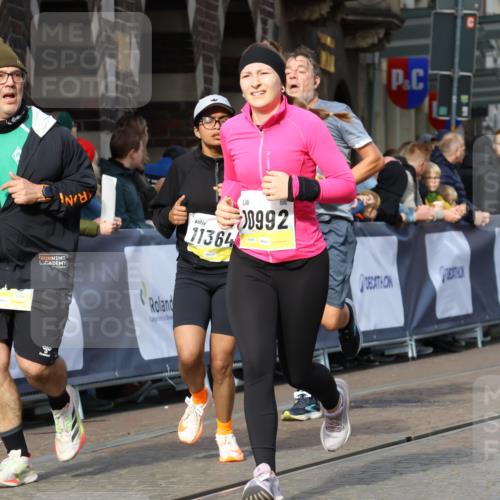 05.10.2025 - 20. swb-Marathon Bremen Strokosch-Dieckow http://msf.ph/oto/9238060 05.10.2025 10:56:14 Ziel 9258, 9855, 9968, 10191, 10196, 10424, 10989, 10992, 11364, 11366, 11554, 11630, 11741 meine-sportfotos.de
