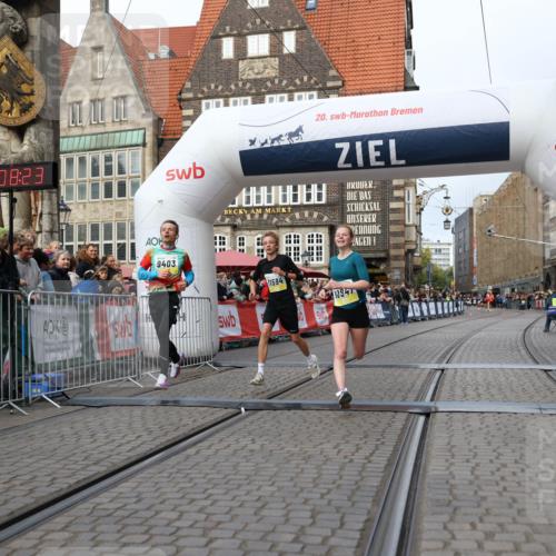 05.10.2025 - 20. swb-Marathon Bremen Yannick Fuchs http://msf.ph/oto/9238065 05.10.2025 10:39:13 Ziel 9403, 10847, 11594 meine-sportfotos.de