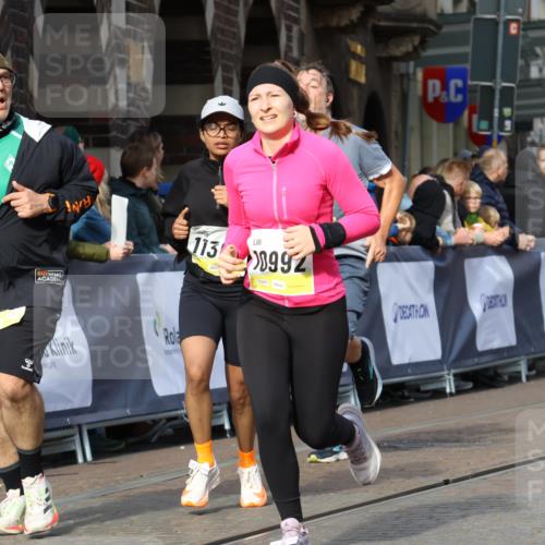 05.10.2025 - 20. swb-Marathon Bremen Strokosch-Dieckow http://msf.ph/oto/9238092 05.10.2025 10:56:14 Ziel 9258, 9855, 9968, 10191, 10196, 10424, 10989, 10992, 11364, 11366, 11554, 11630, 11741 meine-sportfotos.de