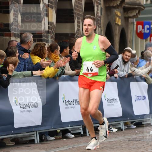 05.10.2025 - 20. swb-Marathon Bremen Strokosch-Dieckow http://msf.ph/oto/9238096 05.10.2025 12:41:09 Ziel 44, 691 meine-sportfotos.de