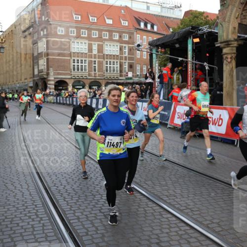 05.10.2025 - 20. swb-Marathon Bremen Yannick Fuchs http://msf.ph/oto/9238123 05.10.2025 11:06:56 Ziel 8574, 9321, 9605, 9826, 9942, 10001, 10148, 10168, 10498, 10580, 10747, 10748, 10937, 11355, 11389, 11414, 11497, 11565 meine-sportfotos.de