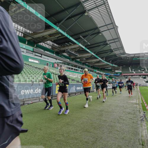 05.10.2025 - 20. swb-Marathon Bremen Michael Burmester http://msf.ph/oto/9238220 05.10.2025 13:02:01 Laufen im Stadion 152, 428, 493, 546, 672, 772, 843, 979, 1030, 1256, 1348, 1361, 1452, 1732, 1744, 1759, 1856, 1893, 1899, 1924, 1933, 1996, 2096, 2102, 2143, 2245, 2272, 2306, 2433, 2555, 2565, 2796, 2910, 2912, 2918, 2991, 3053, 3206, 3208, 3217, 3387, 3525, 3526, 3662, 3663, 3673, 3861, 3877, 3926, 3930, 4017, 4018, 4086, 4364, 4409, 4444, 4477, 4564, 4618, 4688, 4705, 4847, 4882, 4947, 4980, 4985, 5150, 5309, 5557, 5570, 5580, 5652, 5731, 5893, 5934, 6157, 6328, 6382, 58, 440 meine-sportfotos.de