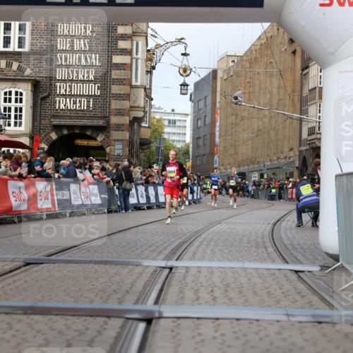 05.10.2025 - 20. swb-Marathon Bremen Yannick Fuchs http://msf.ph/oto/9238278 05.10.2025 10:39:22 Ziel 10908 meine-sportfotos.de